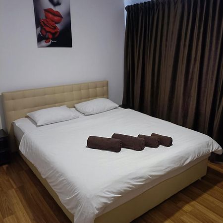 Mirage Otel Çernivtsi Dış mekan fotoğraf