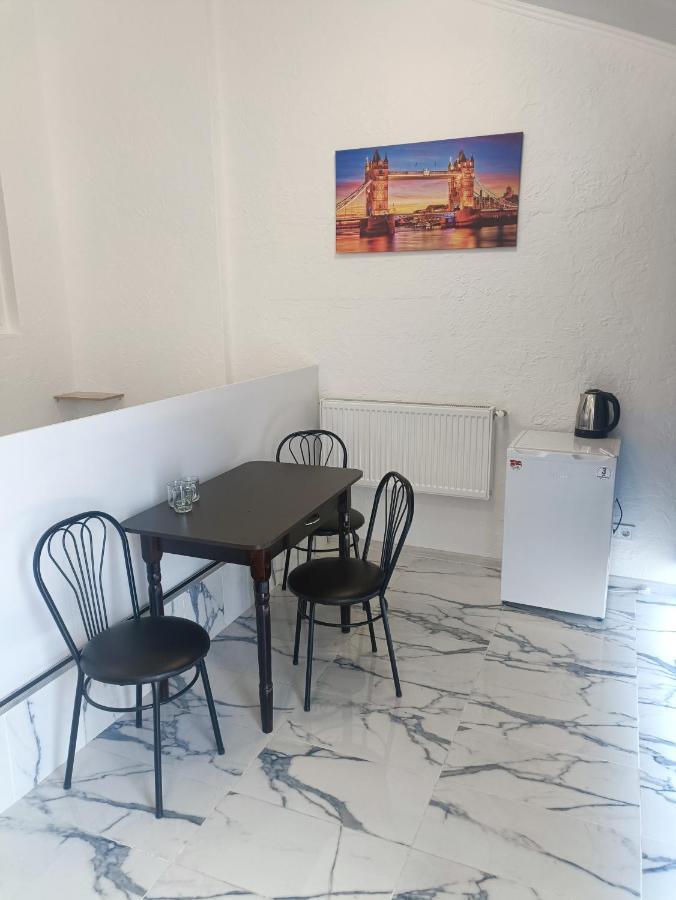 Mirage Otel Çernivtsi Dış mekan fotoğraf