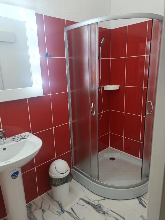 Mirage Otel Çernivtsi Dış mekan fotoğraf